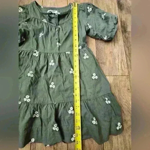 OLD NAVY green flower girls dress size 8  (m) - Picture 4 of 6